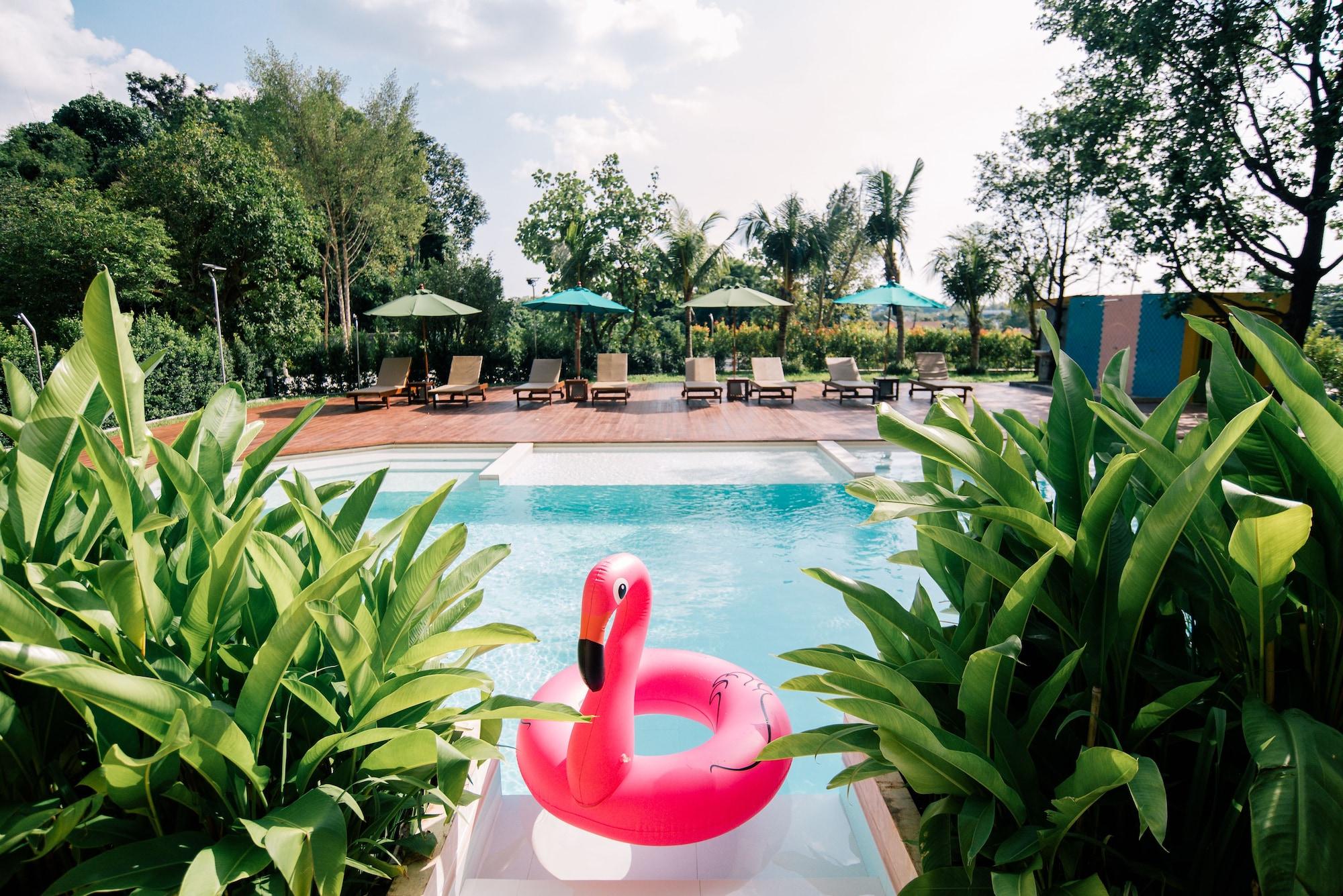 The Pineapple Hotel Krabi Exterior photo