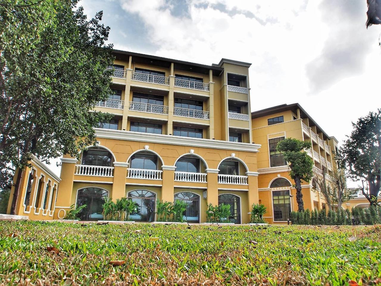 The Pineapple Hotel Krabi Exterior photo