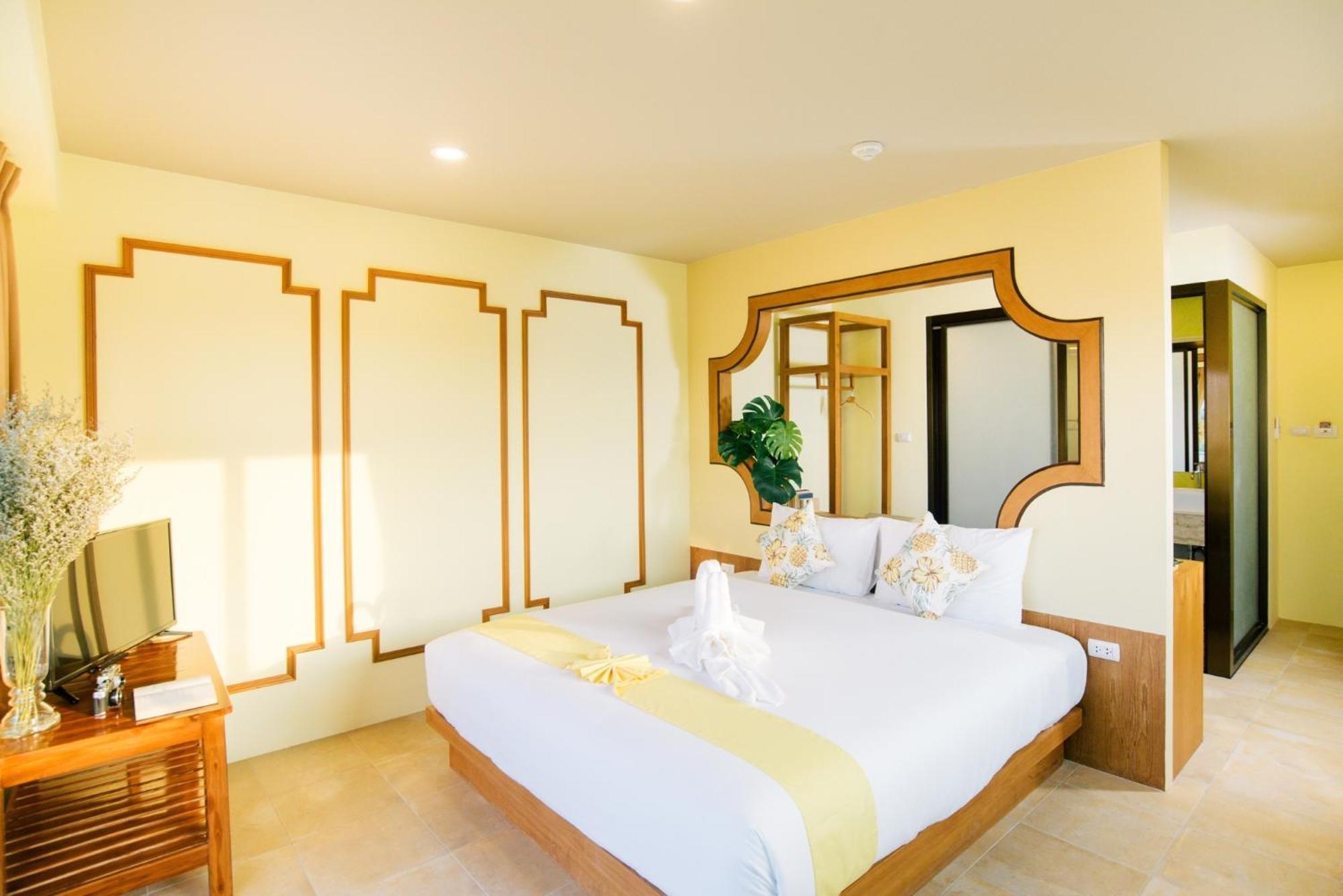The Pineapple Hotel Krabi Exterior photo