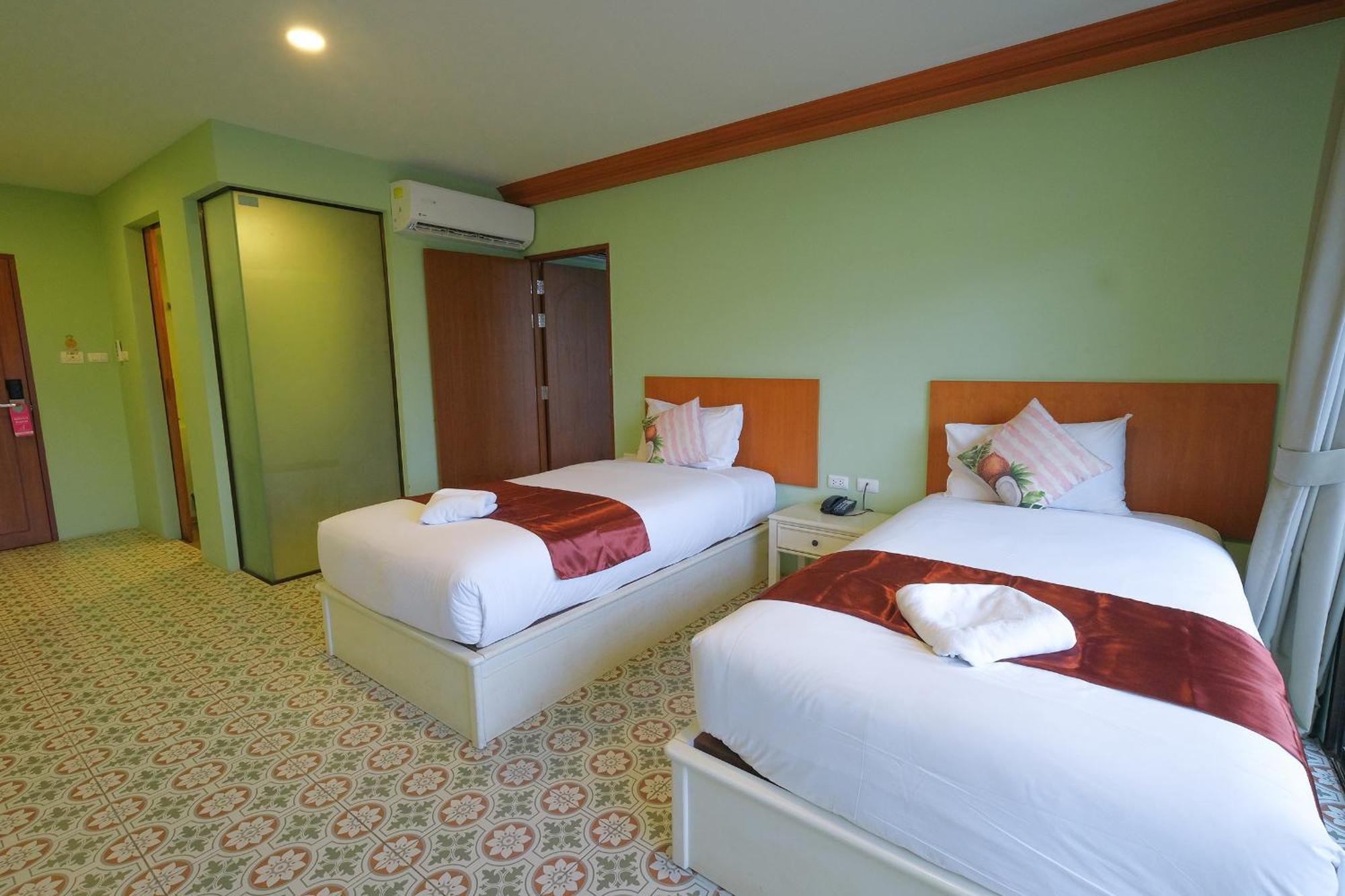 The Pineapple Hotel Krabi Exterior photo