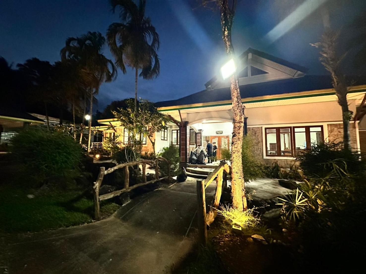 The Pineapple Hotel Krabi Exterior photo