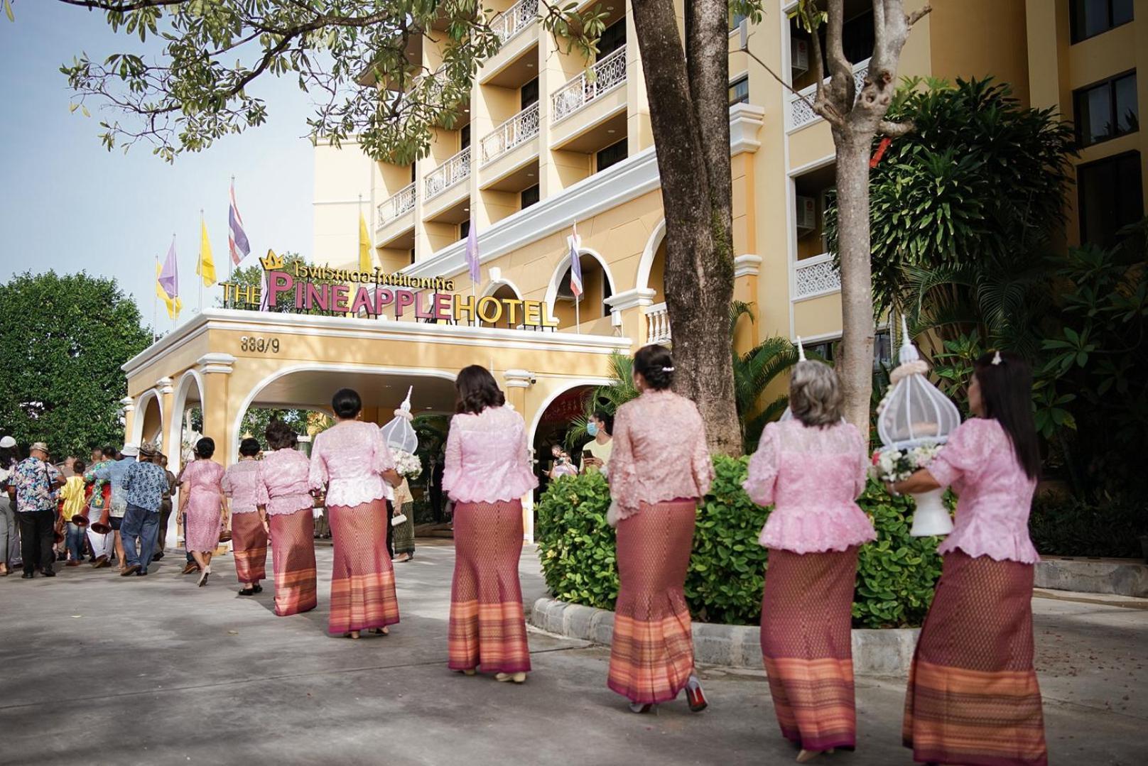 The Pineapple Hotel Krabi Exterior photo