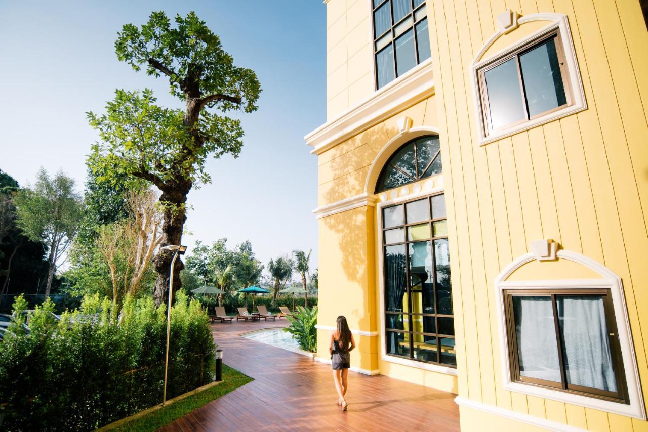 The Pineapple Hotel Krabi Exterior photo